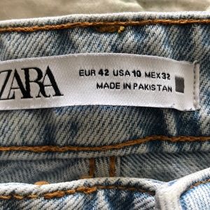 Zara Size 10 Lightwash Mom Jeans